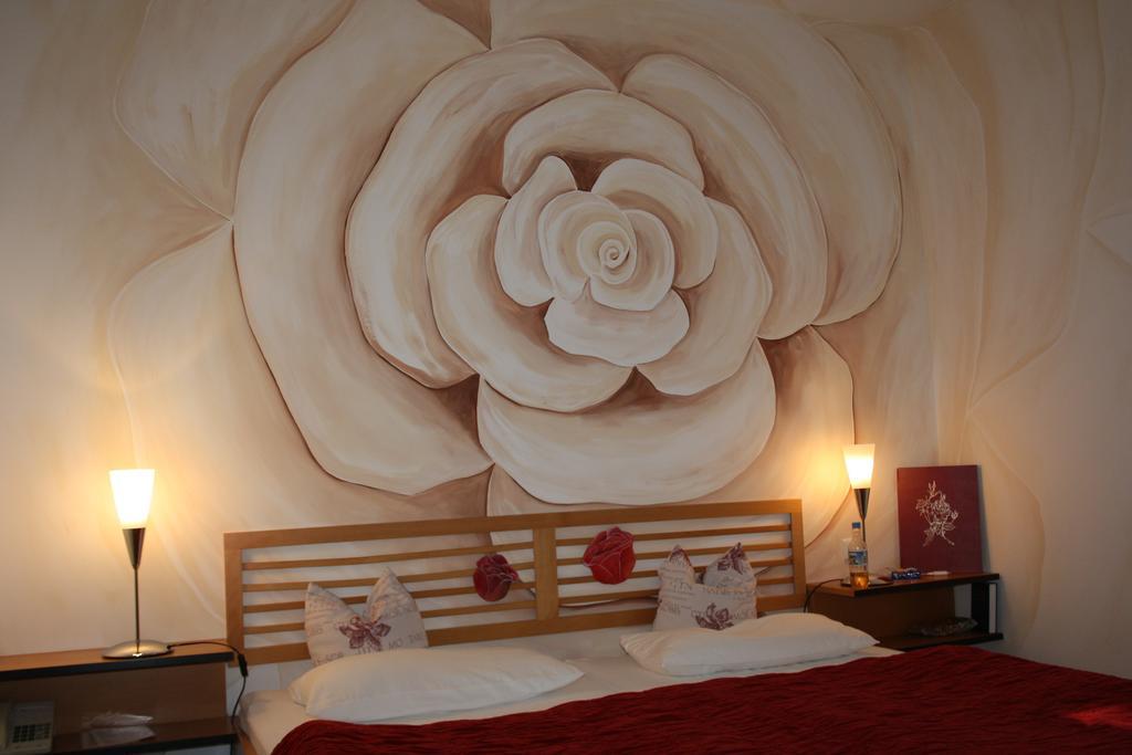 Hotel Am Fluss Neuburg an Der Donau Habitación foto